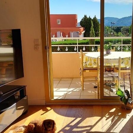 Chambre Lit 2 Personnes Dans Appartement Du Logeur Мандельё-ла-Напуль Экстерьер фото